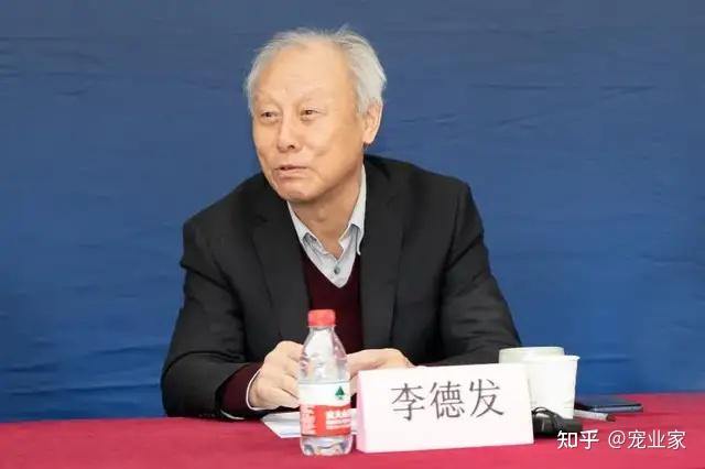 中国工程院院士,中国农业大学教授李德发表示:"利用中农大学国家饲料