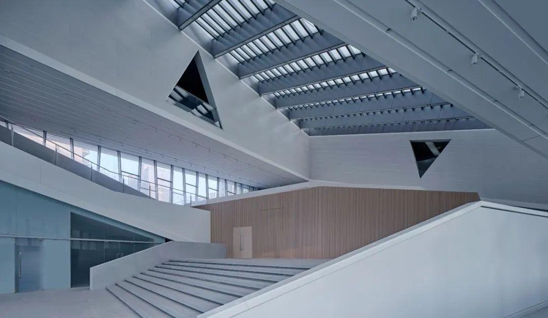 绿荫环绕的上海绿谷艺术中心