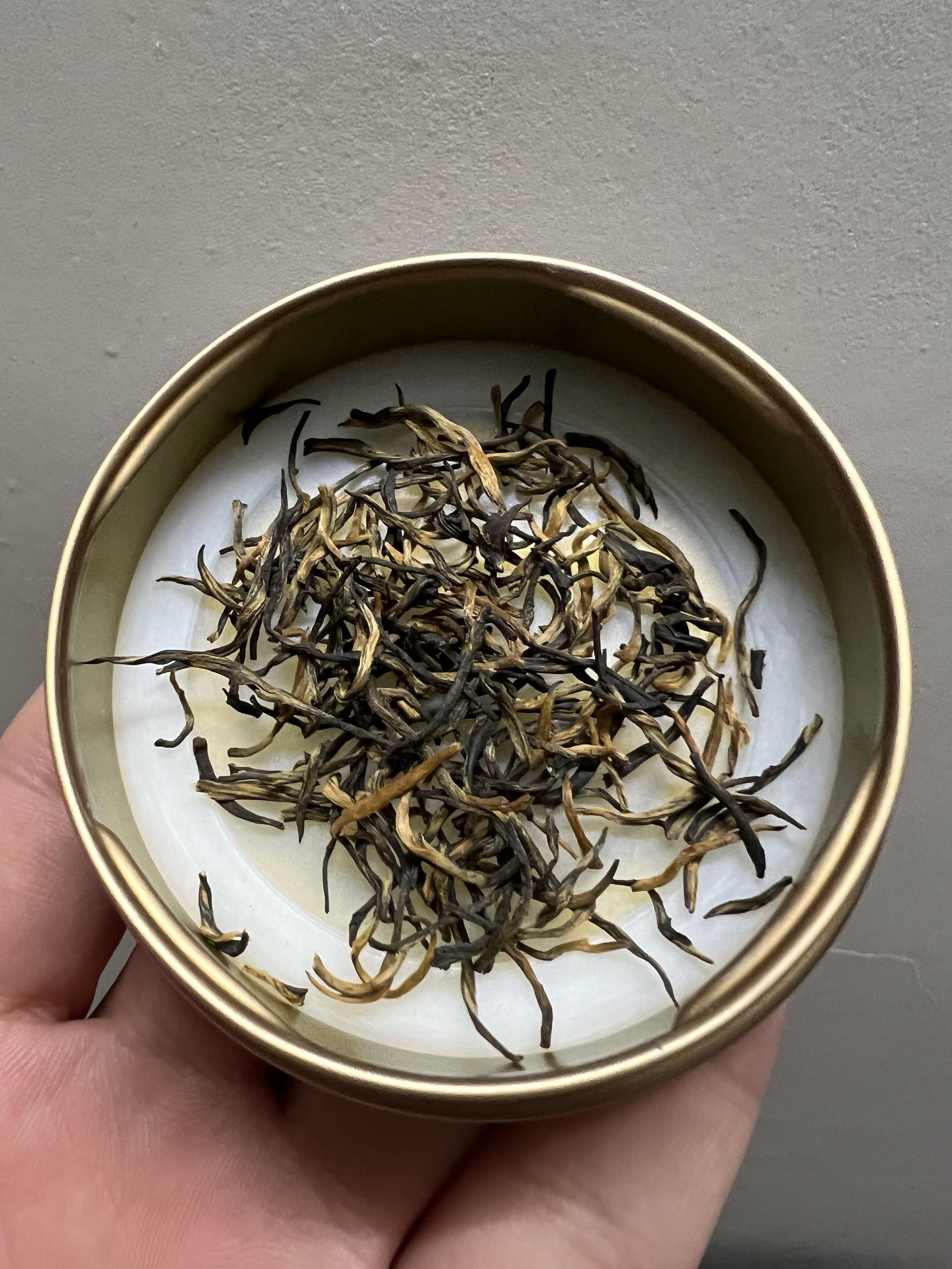 天福茗茶推荐:骏眉红茶甜里透香,茶汤带有金圈,楼主不由自主的爱上了!