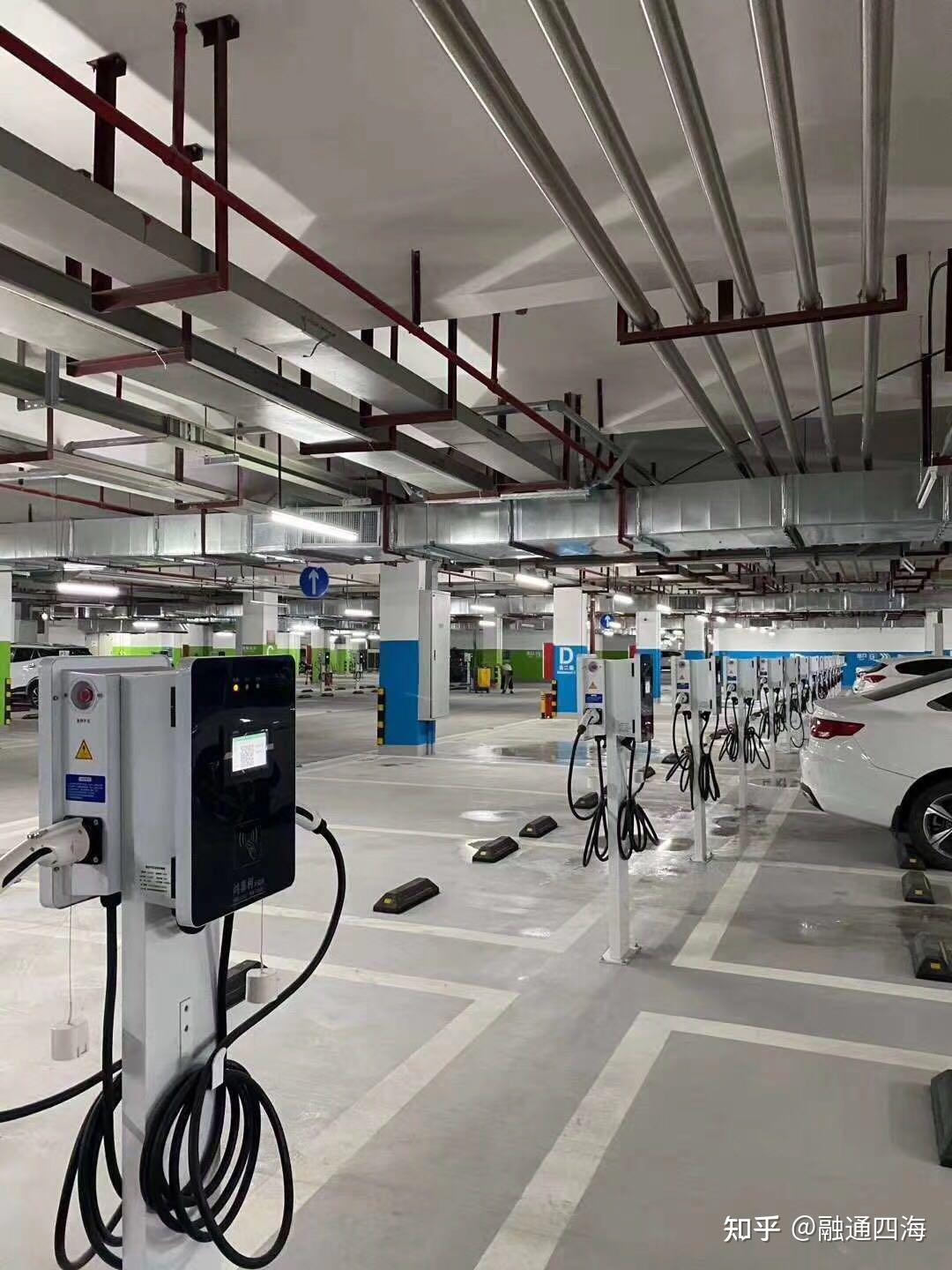 户外刷卡7kw32a交流充电桩小区充电桩14kw立柱式交流桩