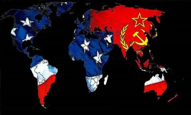 随着英法美苏四军攻入德国柏林,欧洲德国法西斯宣告覆灭;而两颗原子弹