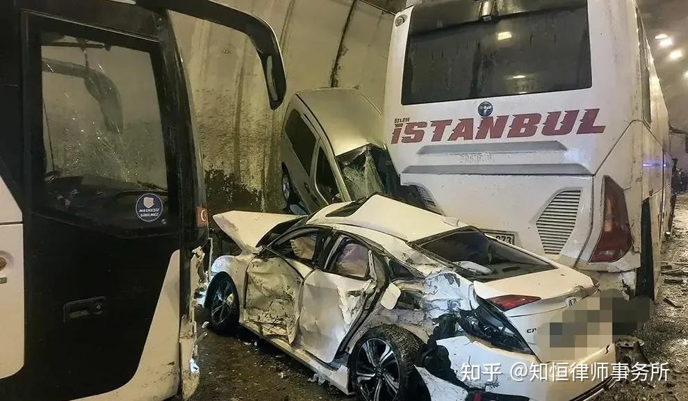 山西旅游大巴事故致14死谁能为此负责