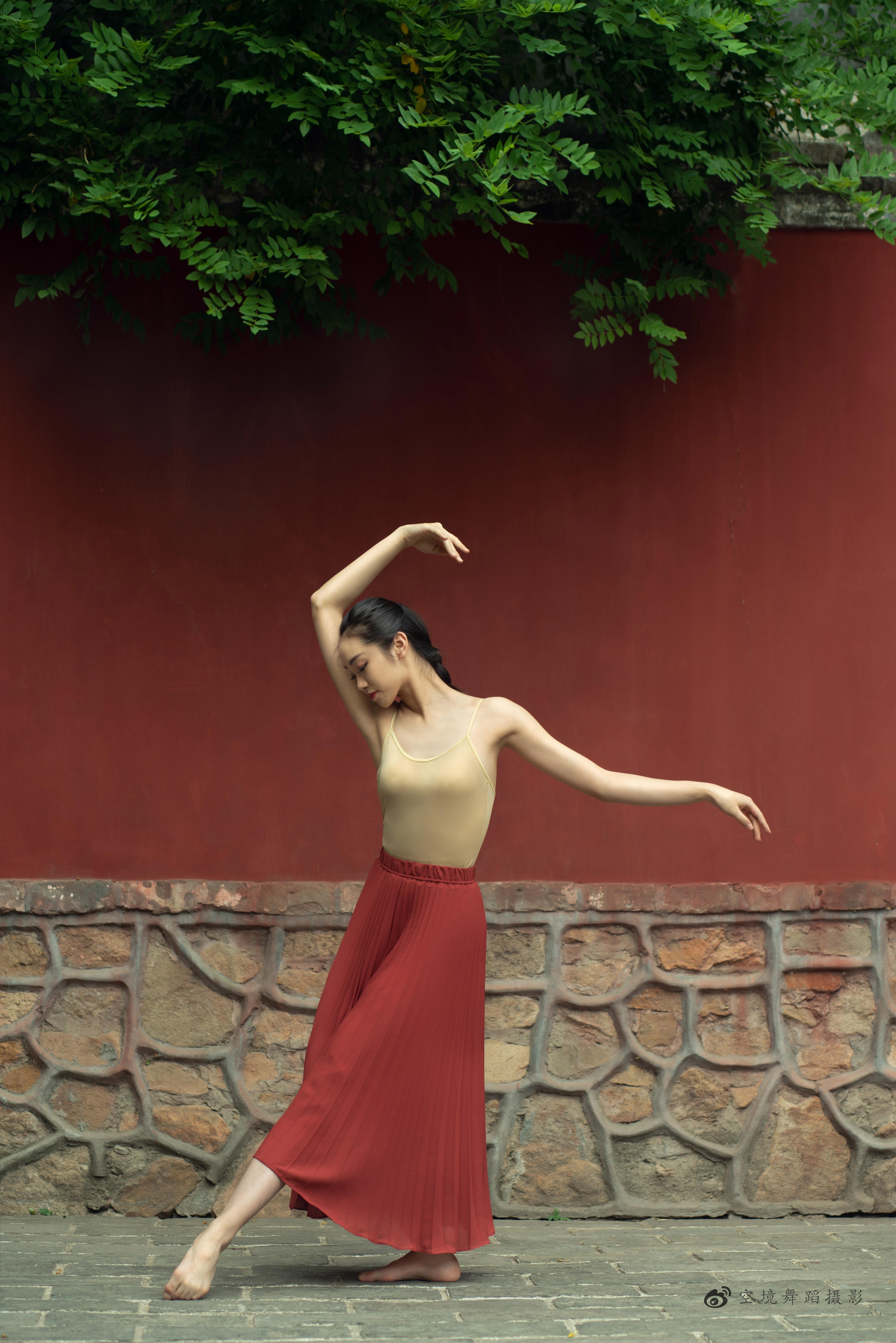 舞蹈美到什么程度很难讲这组作品拍摄于紫竹院公园听说彭芷琪同学是