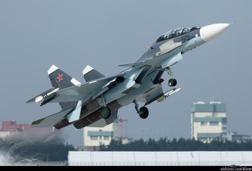 苏30和苏34在航程及载弹量方面都很接近,俄罗