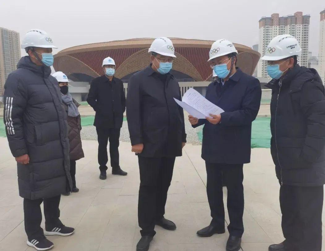 兰州市政府副市长胡俊锋一行莅临兰州奥体中心调研指导工作