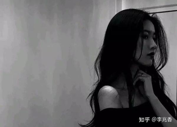 网名男霸气高冷(冷漠女生网名霸气名字，不近人情超有范)