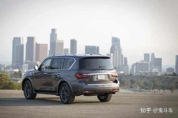 对标宝马X7 英菲尼迪QX80曝光 坚持V8信仰 配7AT+四驱 - 知乎