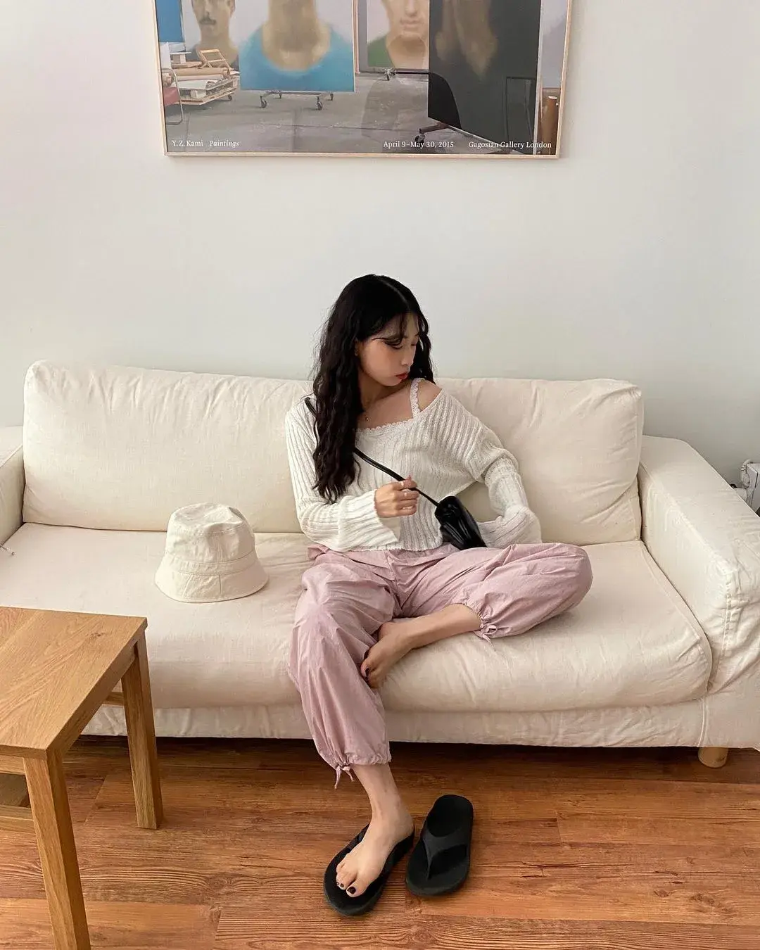 08kimehwa08zoopeach一般,像这种坐在沙发上拍照,无