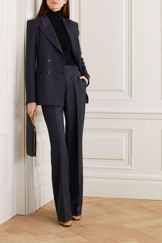 那些职场女高管们的着装感性