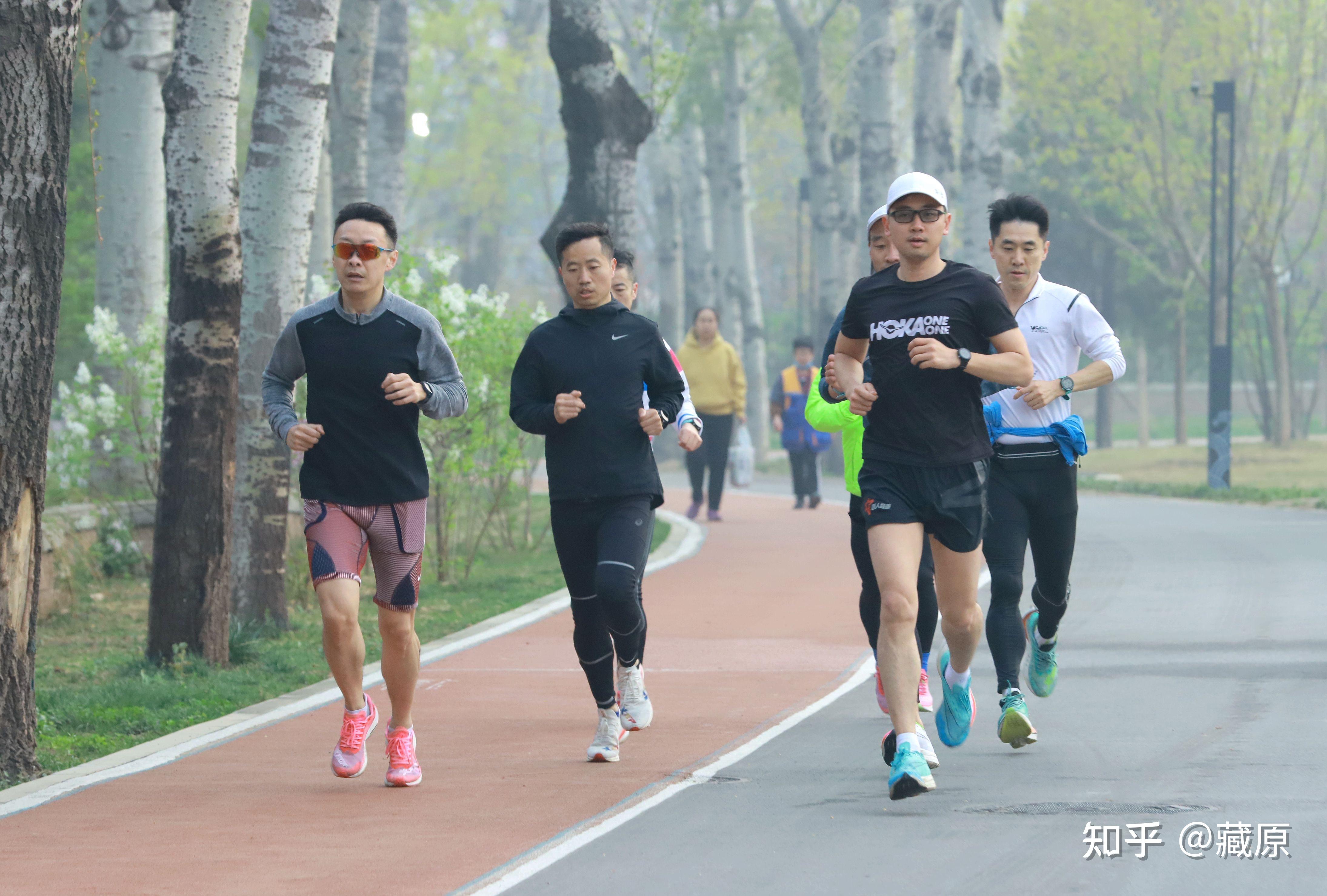 盘点城市中各个跑步场地的优缺点