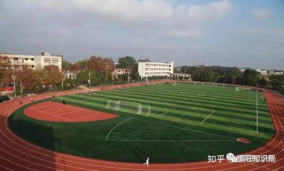 油墩街中学图片