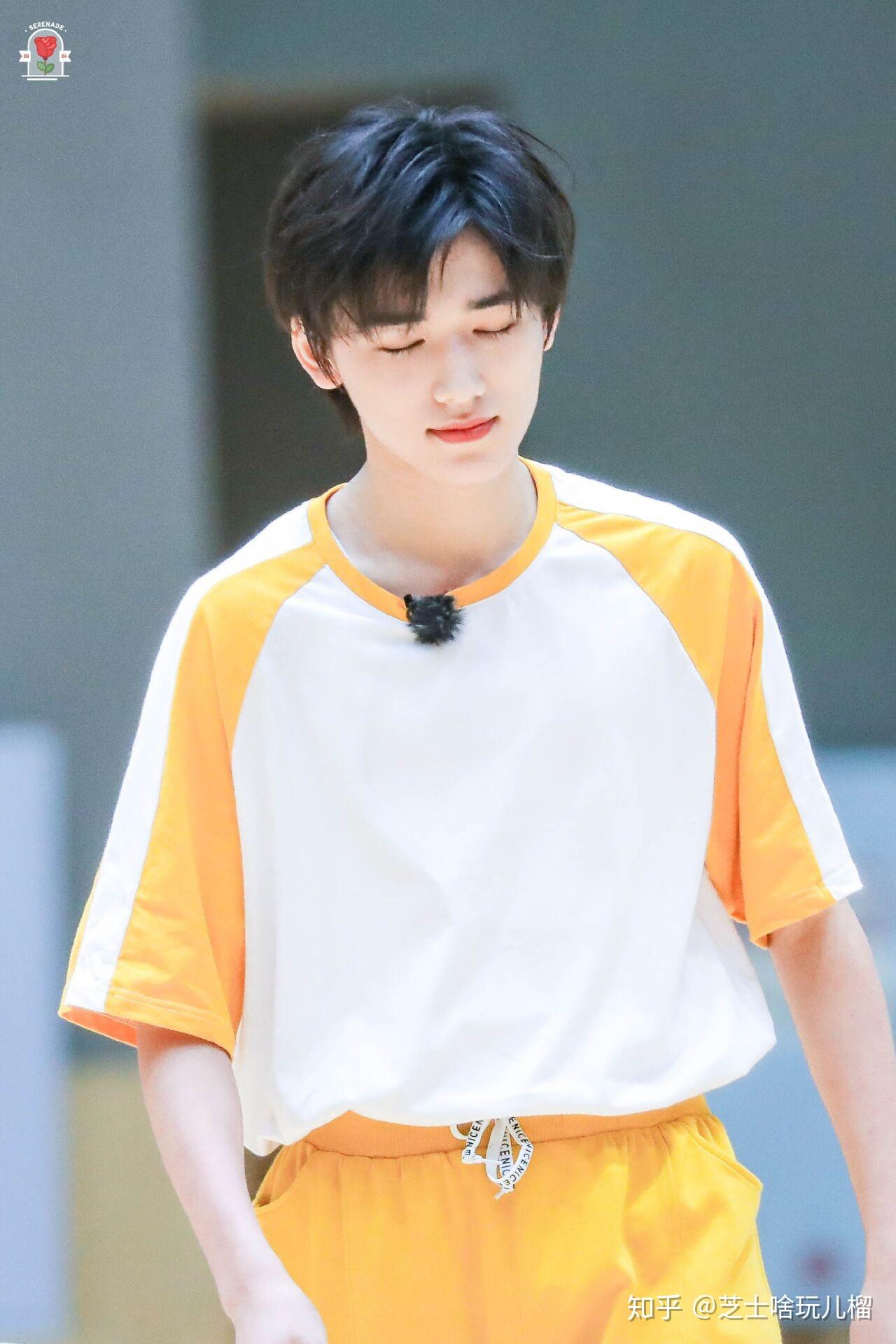 觉得宋亚轩最出圈儿的照片是什么?