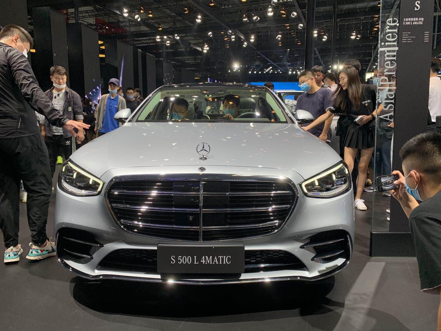 全新奔驰s级亮相北京车展外观内饰大改走运动科技风