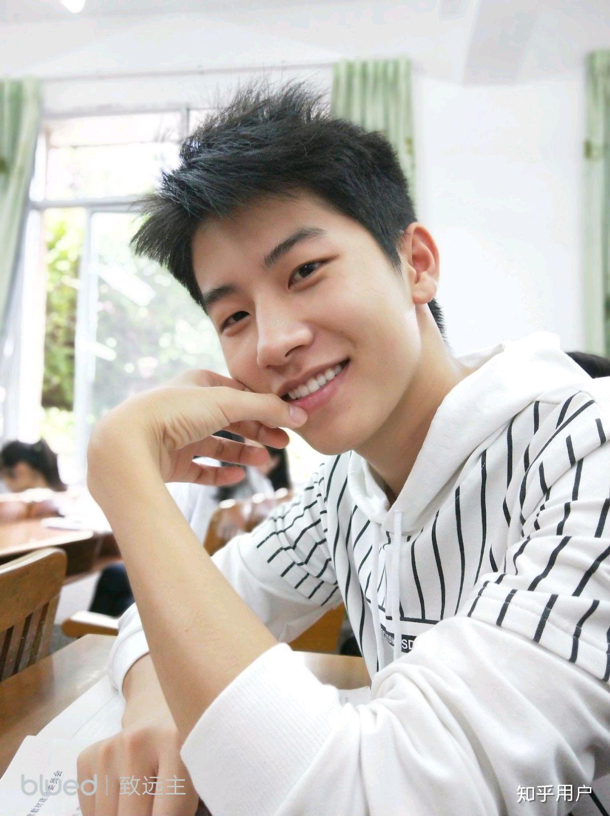 你见过最帅的高中男生长什么样