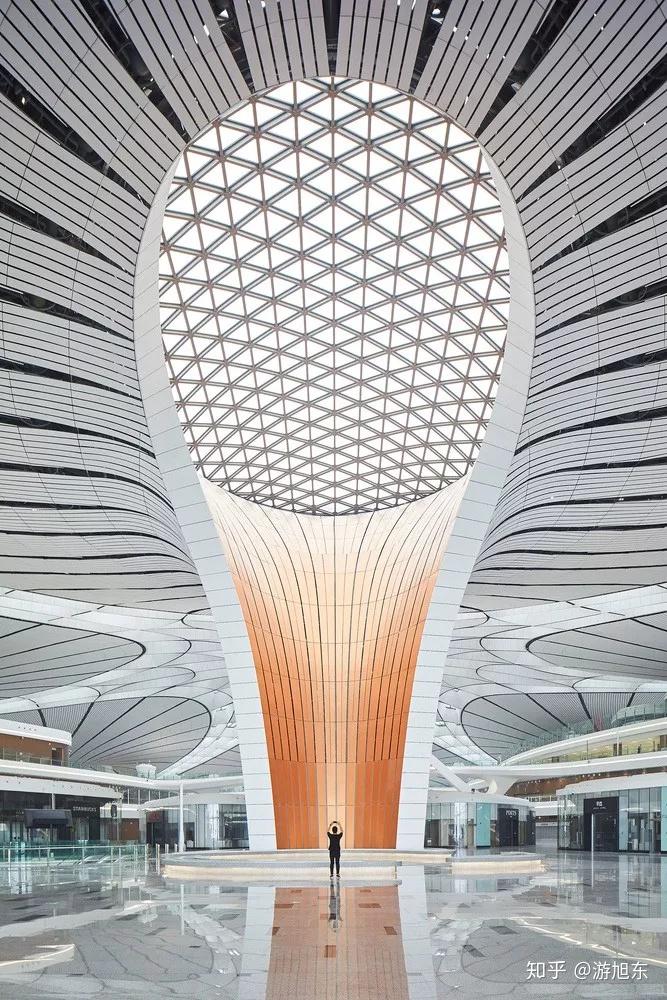 致敬还是模仿大兴机场的c形柱