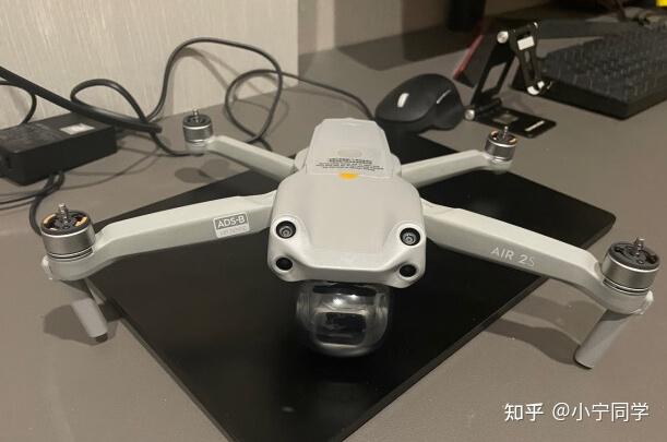 大疆air2对比air2s图片