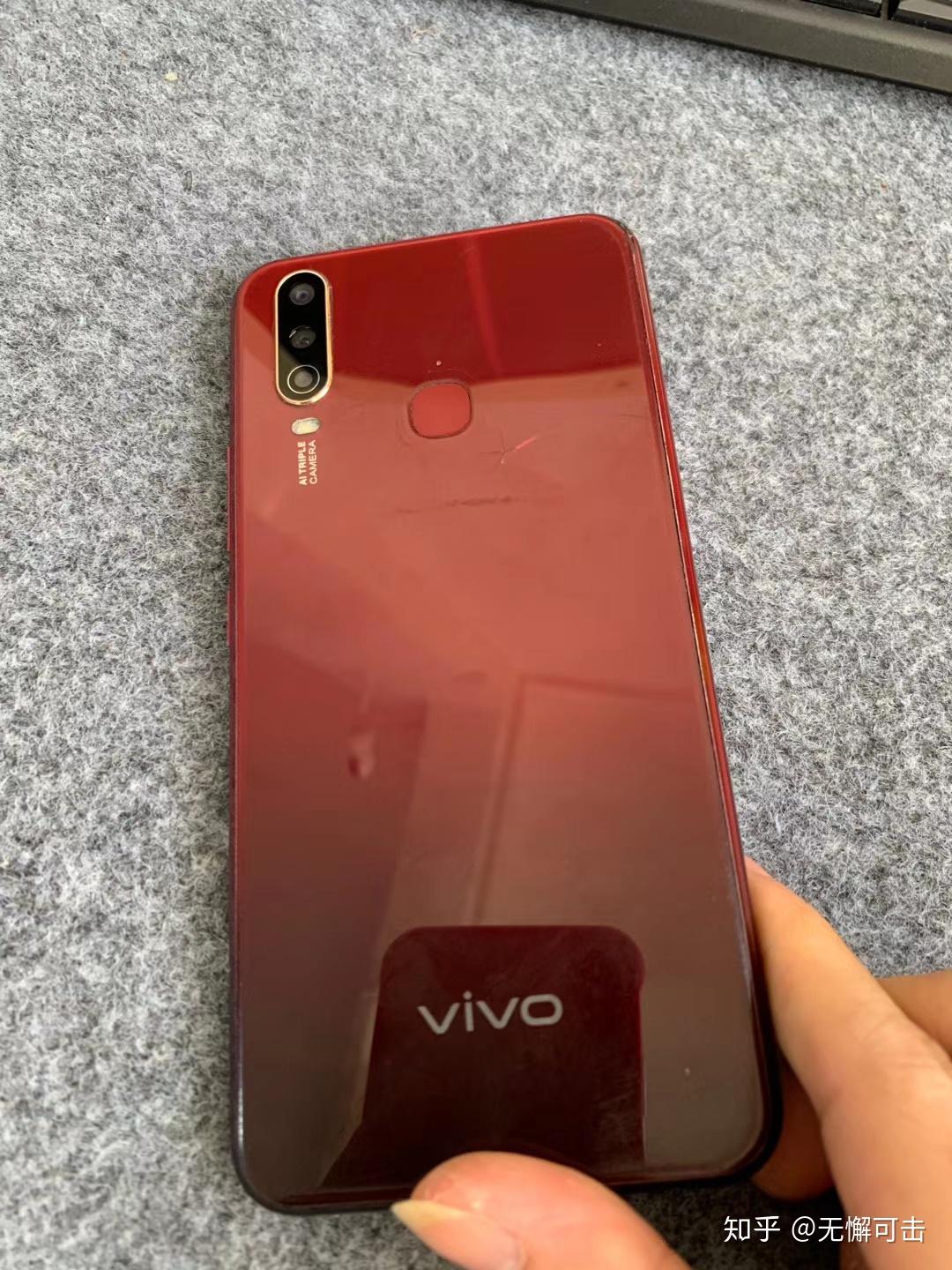 vivo y3,4 64g,价值550搭载麒麟710处理器,主频2.