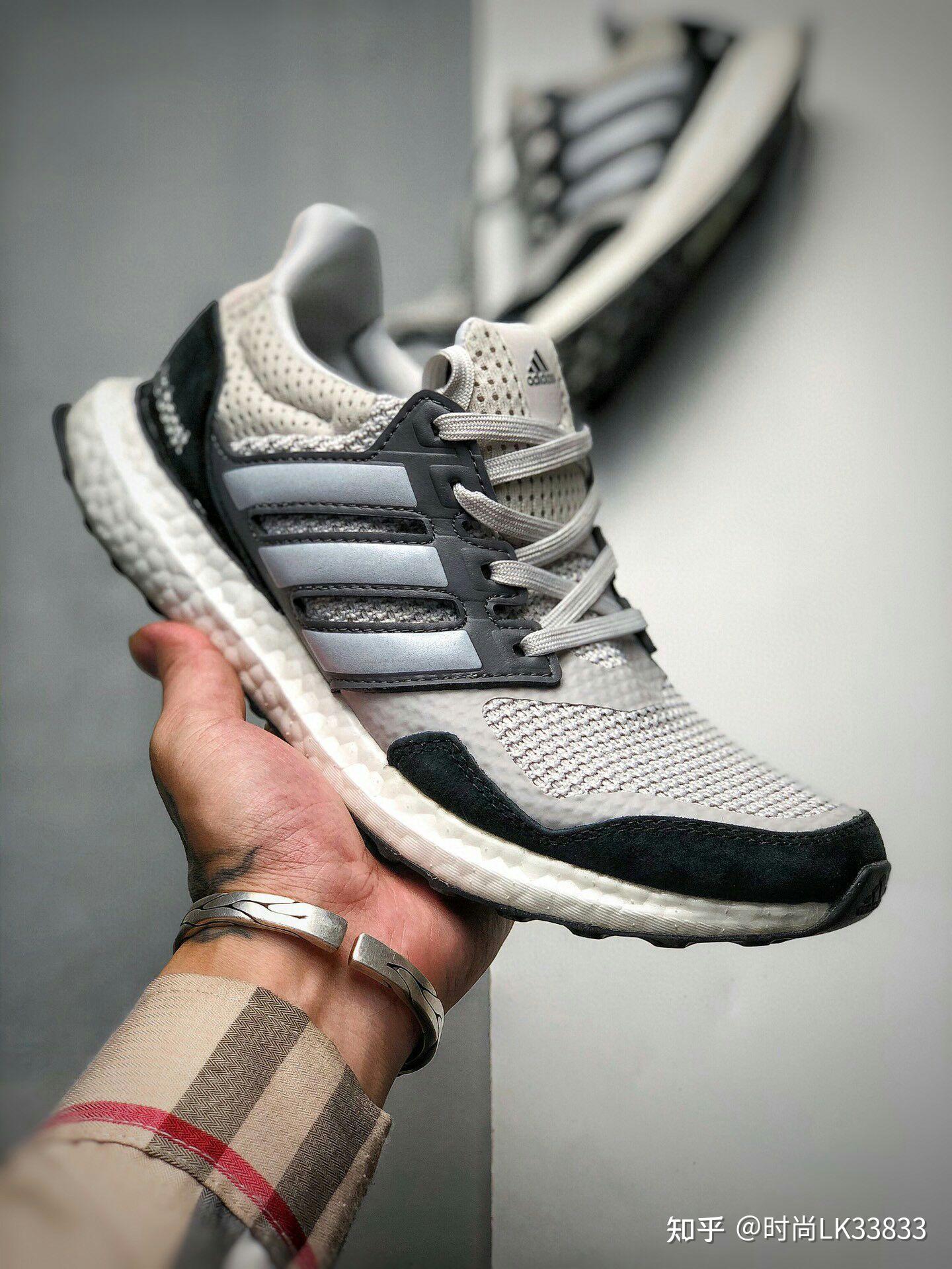 adultraboost巴斯夫爆米花运动休闲鞋