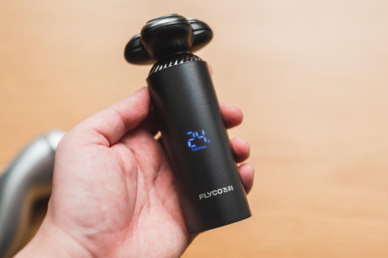 废话不多说,直接对比下飞科fs968跟fs325两代产品的差别.