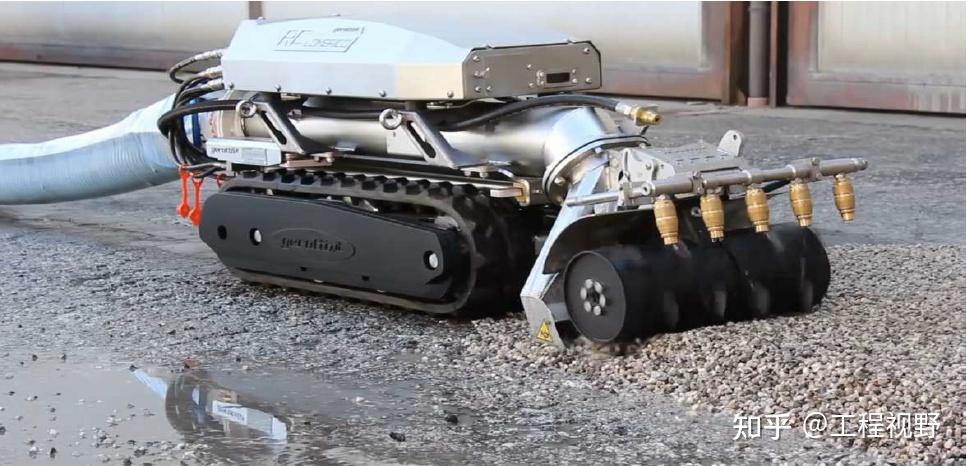 意大利格瑞特清淤机器人提供有限空间一站式清淤解决方案