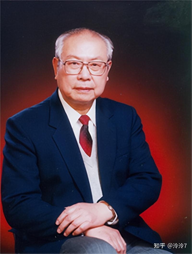 省哈尔滨市,祖籍湖北省孝感市,零件轧制成形专家,中国工程院院士,北京