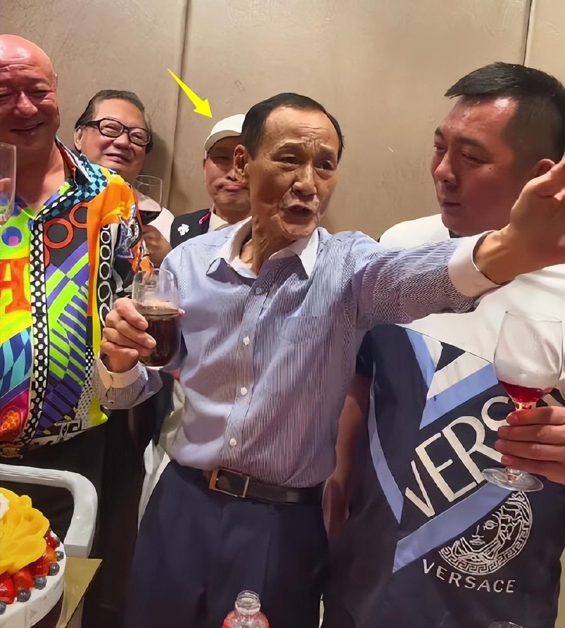 "过气大佬"陈惠敏78岁大寿,排面被指太寒酸,尹国驹缺席疑避嫌 - 知乎