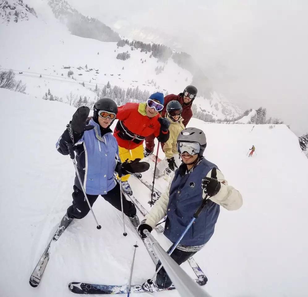 为何2024年重庆冰雪运动全面飙升？背后爱游戏- 爱游戏体育- AYX爱游戏体育官方网站隐藏的秘密是什么？