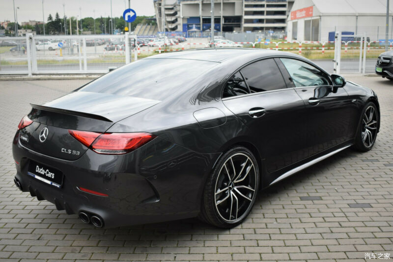 奔驰cls级amg超高颜值运动感十足