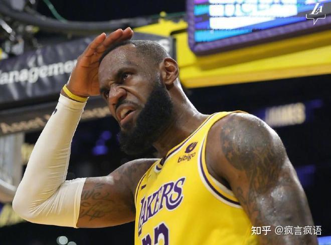 缺谁谁尴尬詹姆斯缺阵拉塞尔砍44分胜雄鹿浓眉2213