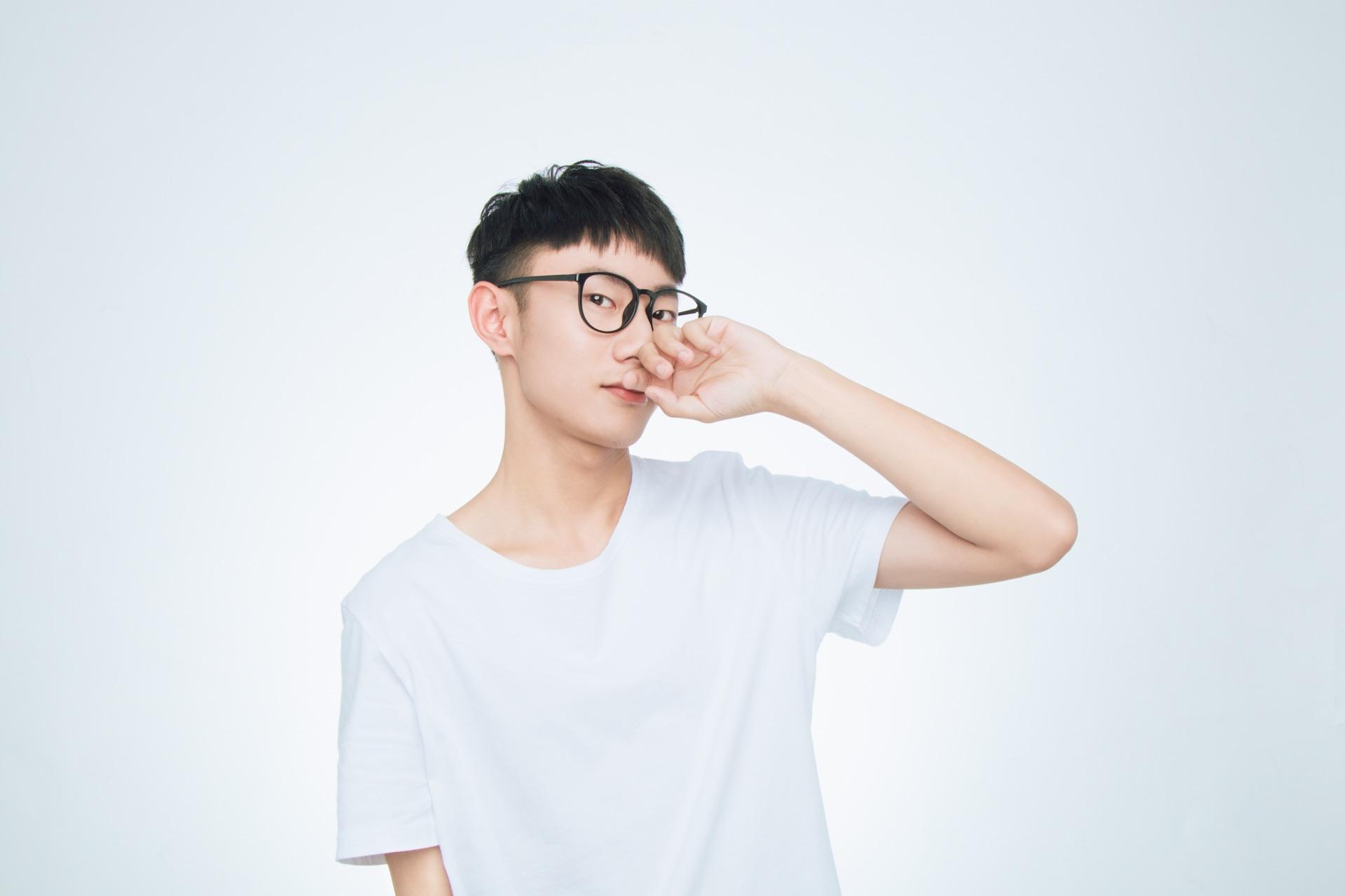 呆萌害羞的男生是怎样的?