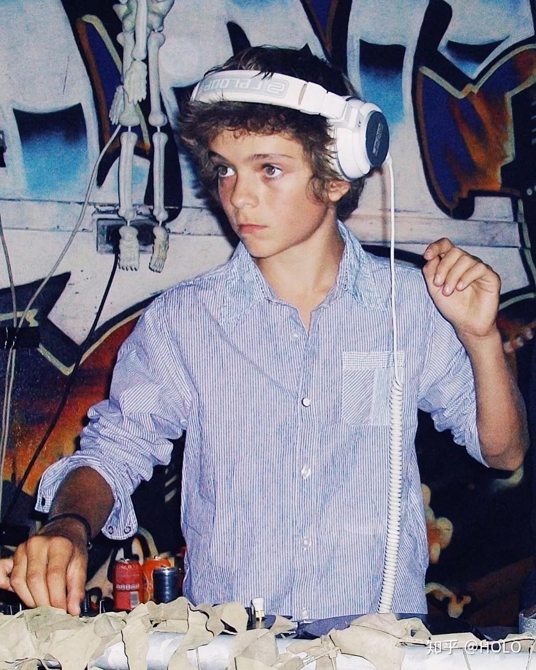 martingarrix小马丁在你上高中的时候他已经获得了dj冠军