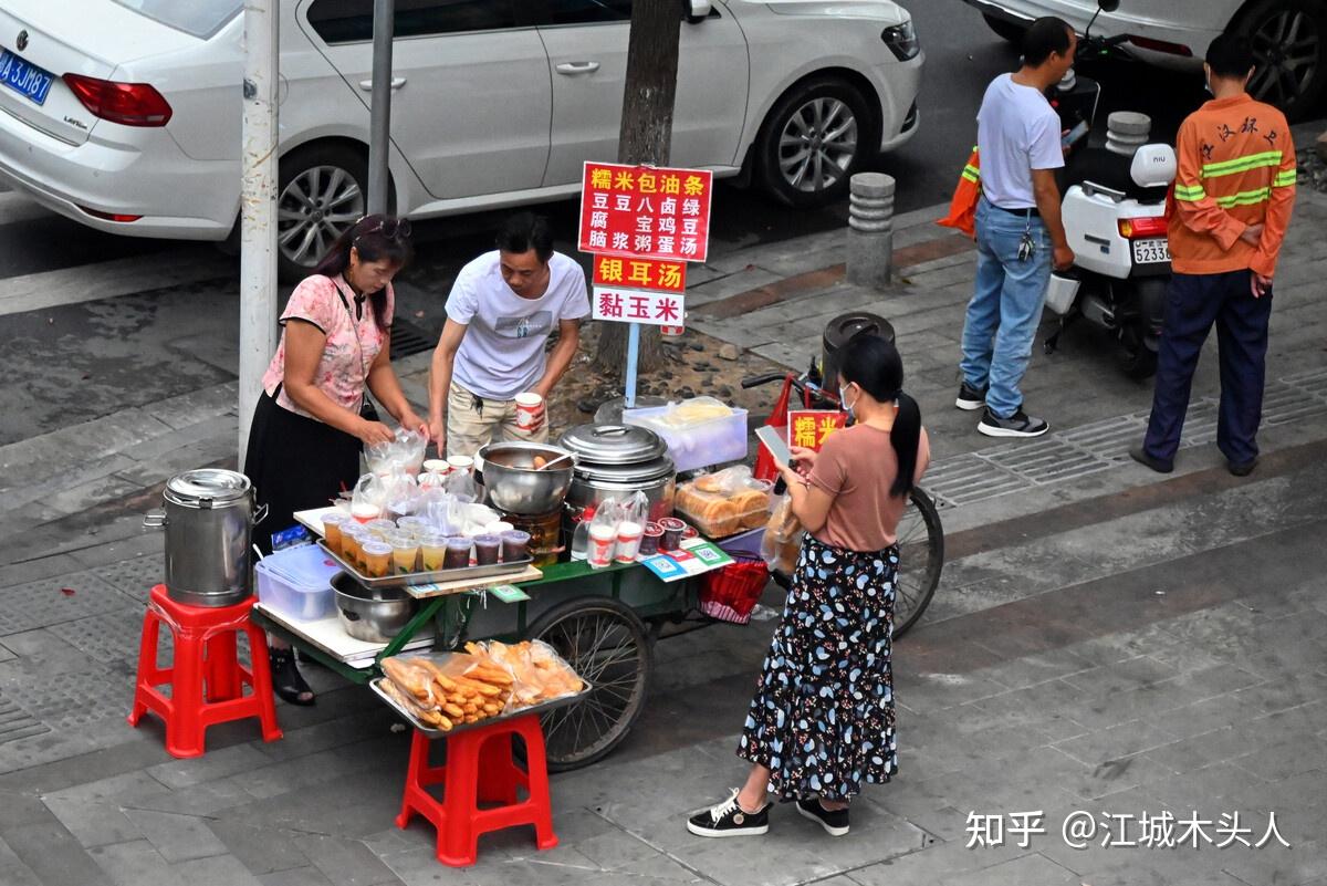 适合女生摆地摊的小商品图片(适合女生摆地摊的小商品图片真实)