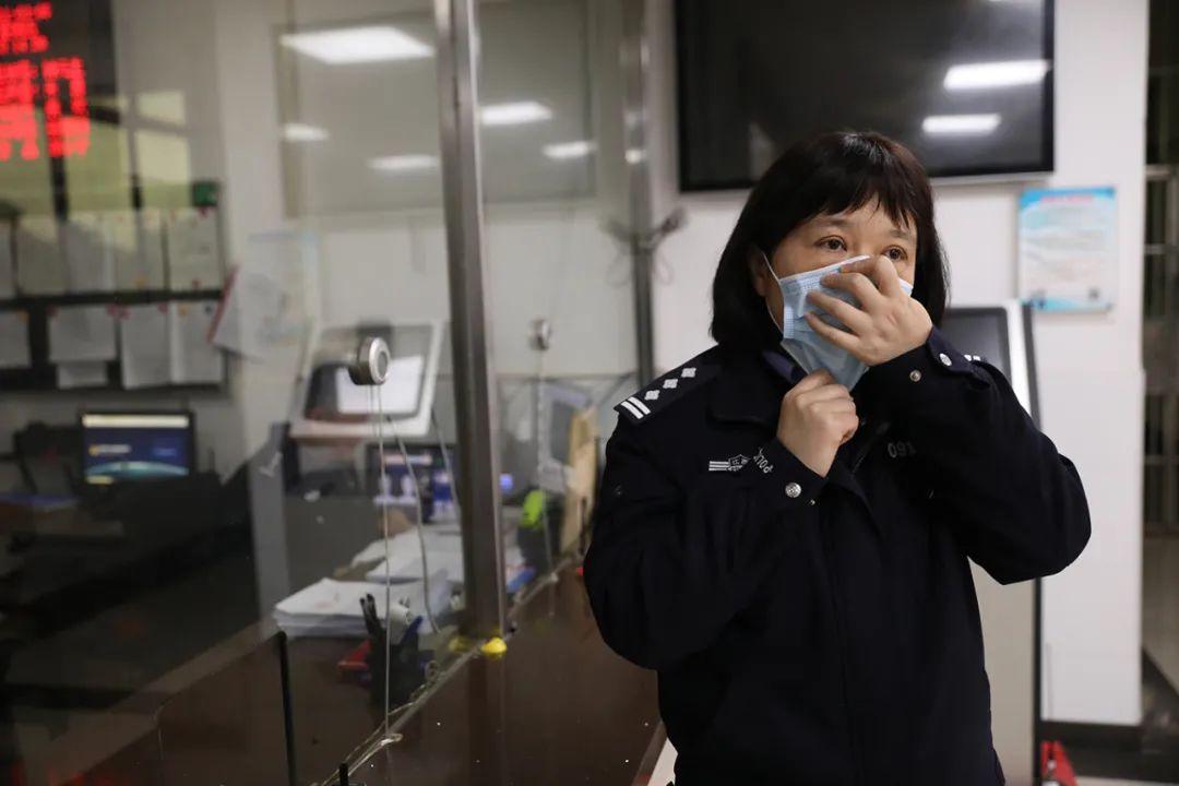 看守所里的光明电视台用视频记录下嫌疑人与亲属彼此的心声