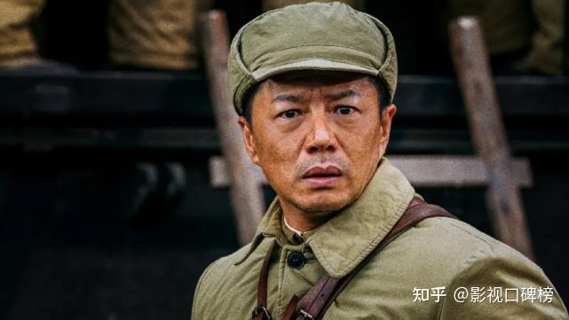 电影长津湖吴京剧照 v2-2128cf277db300d3831080ace56c3bd6_r.jpg