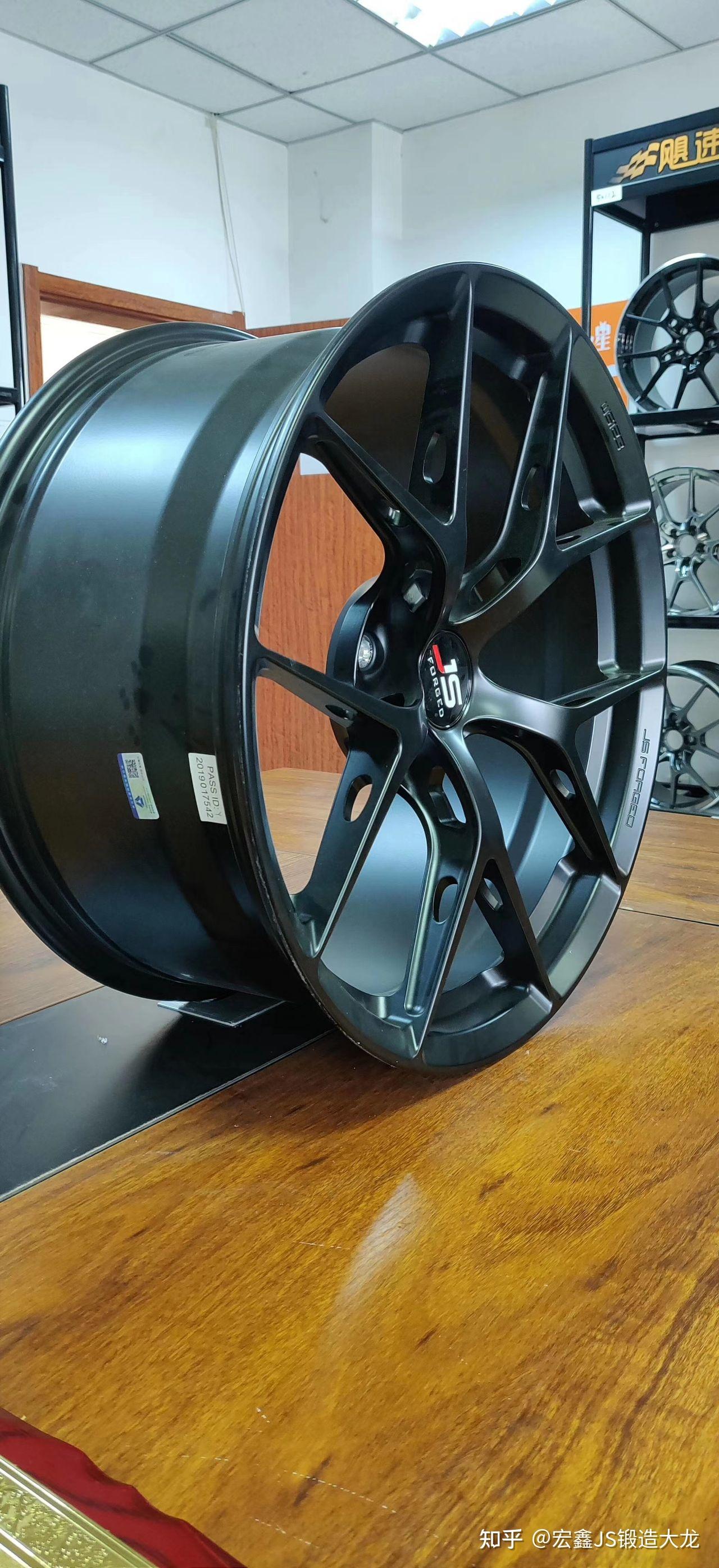 宏鑫js锻造轮毂可分期,可置换