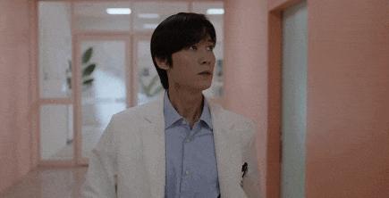 《神病房也会迎来清晨》全员精神病?这年末黑马治愈又致郁!