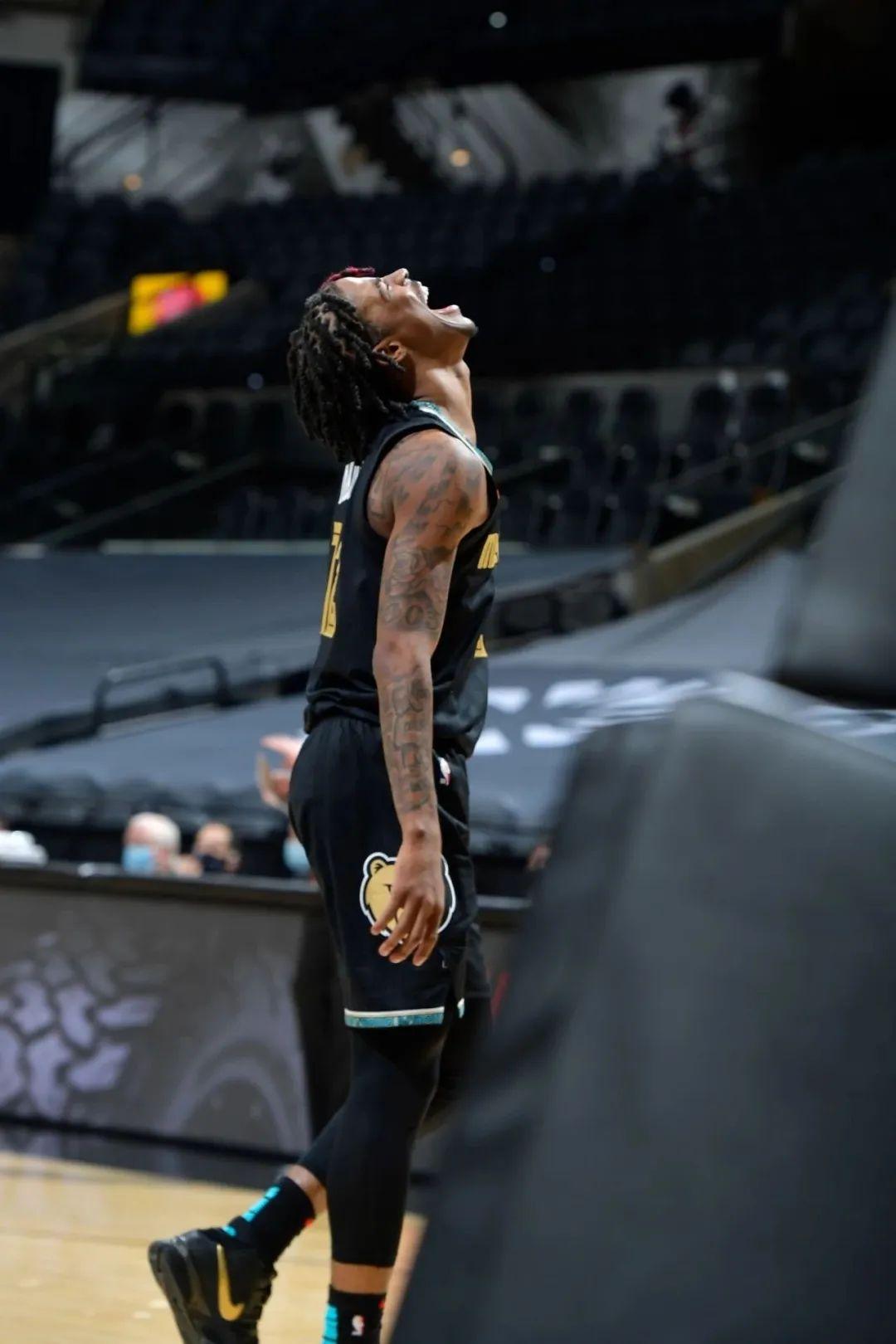 篮球壁纸贾莫兰特jamorant帅气壁纸