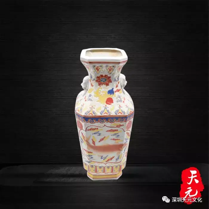 清乾隆描金珐琅彩龙凤纹穿花葫芦瓶