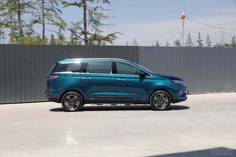 大运新能源远志m1/远略s1下线 加快乘用车布局