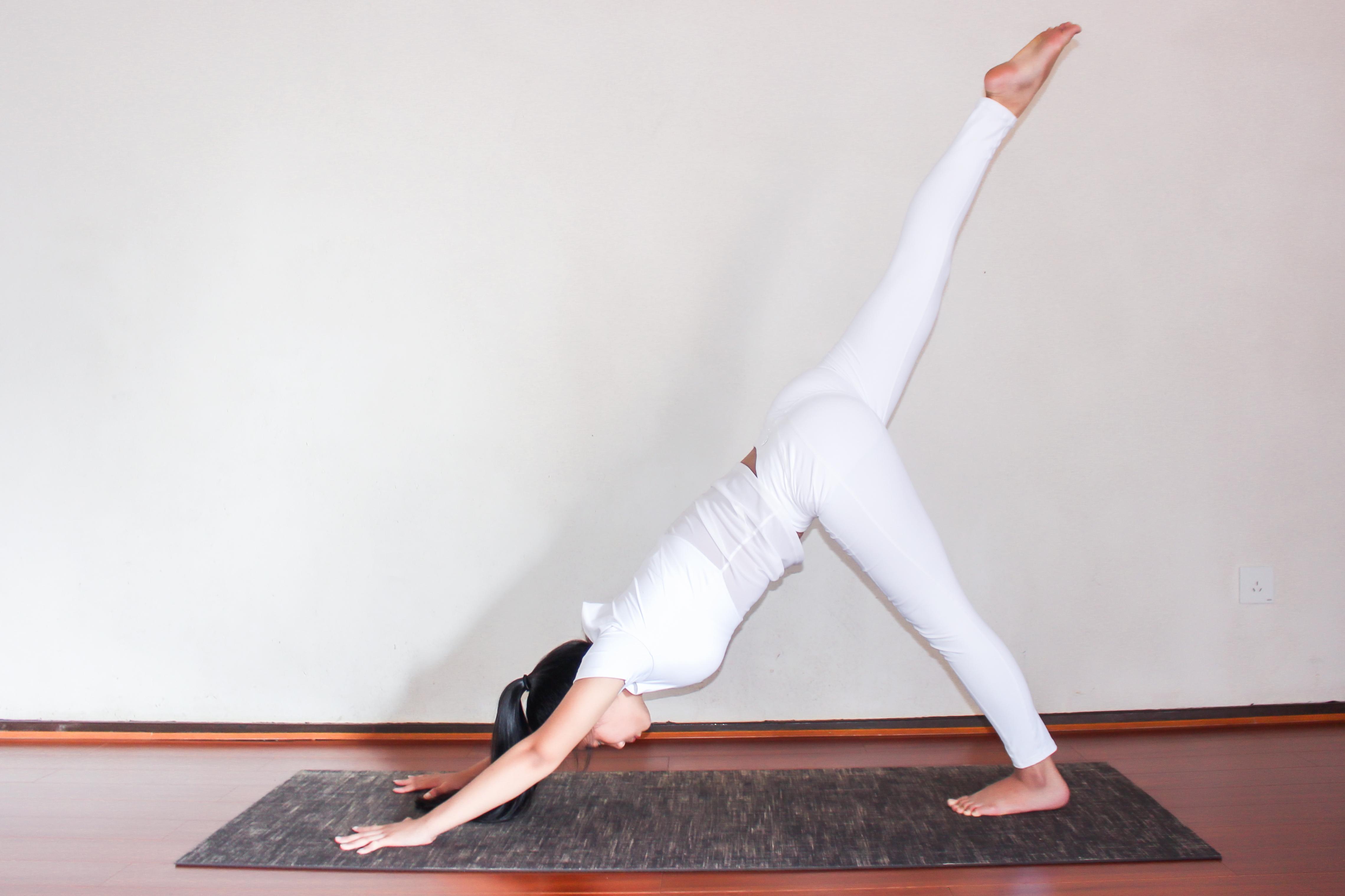 灵伽泛瑜伽告诉你为什么要瑜伽不要跑步文内配有瘦身瑜伽教程