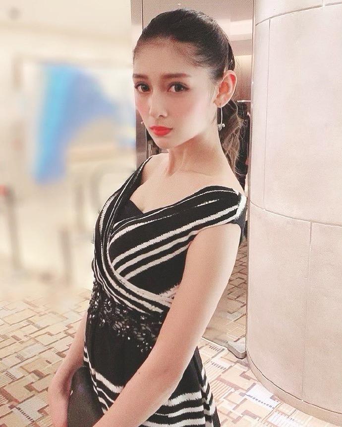 angela芽衣的朋友圈