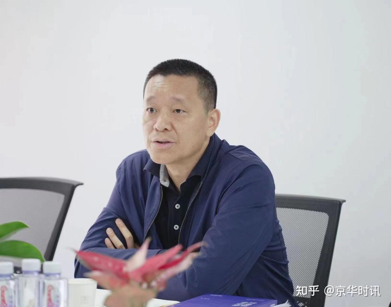 申亭明条律所全体成员对郭天明局长一行莅临律所指导工作表示热烈的