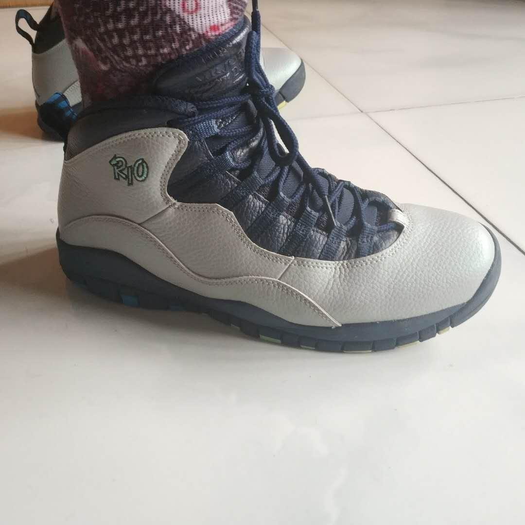 小编:黑椰子最耐脏@陈尼玛yeezy 350 bred再次见面,真诚的我与陈旧的