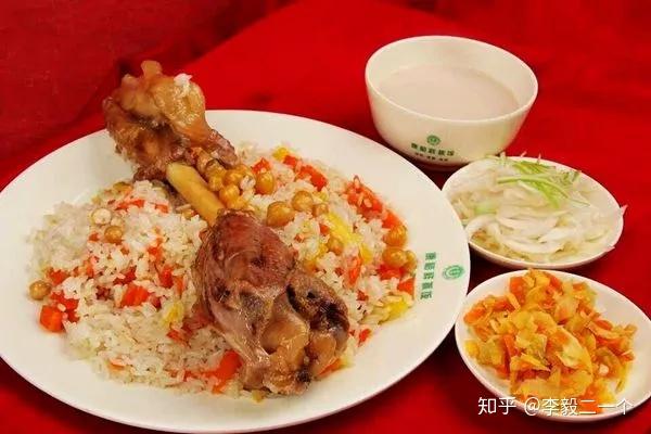 来新疆必须要吃抓饭库尔勒的阿不都抓饭 本地罗布羊羔肉 优质大米