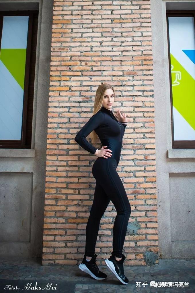 优爱斯基vol10乌克兰美女穿东北大花裙春游喧闹鹏城玩成浪漫之都