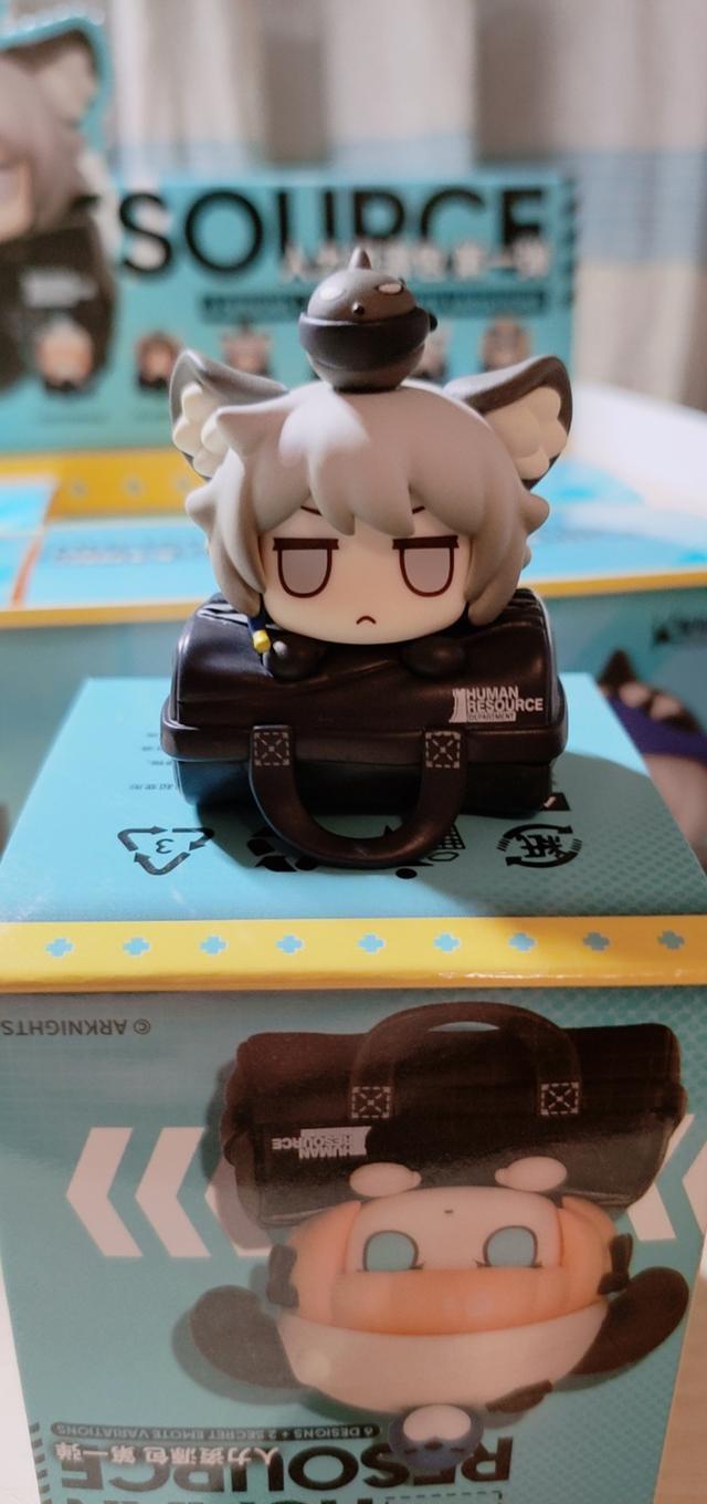 明日方舟盒蛋开箱