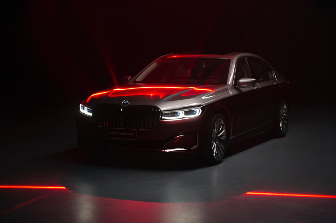 在moto为bmw7系耀影特别版广告片的拍摄中便有着这