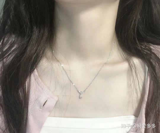 脸蛋再美算啥,脸白,脖子嫩才是真好看!