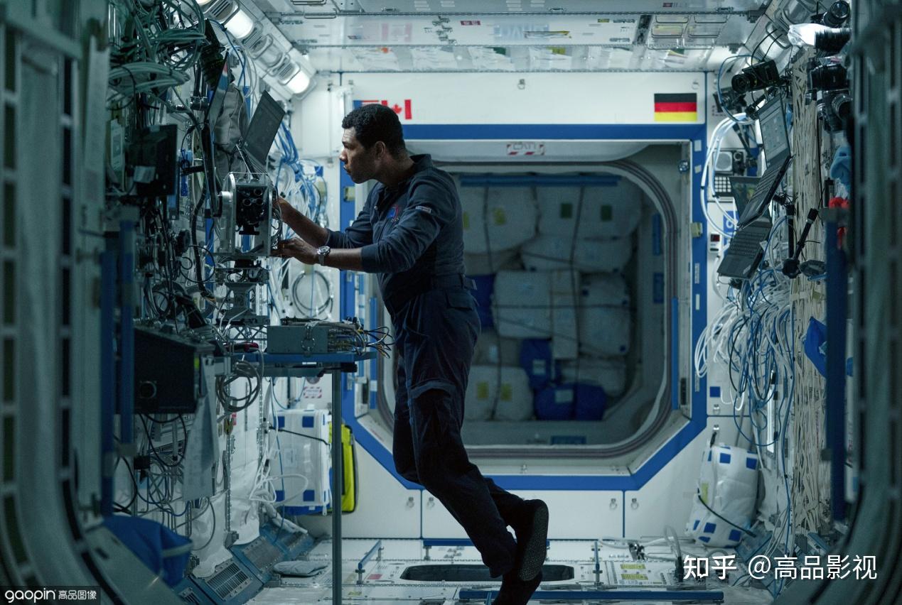 群星科幻惊悚美剧来临探寻太空旅行的秘密