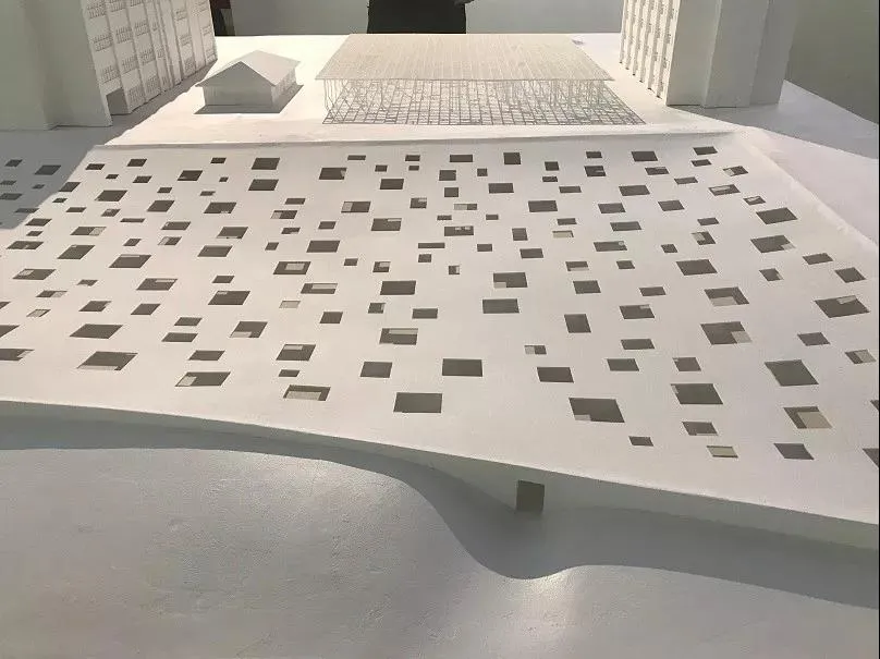 石上纯也新作自然与自由的建筑宣言是99的循规蹈矩中那1的开拓精神